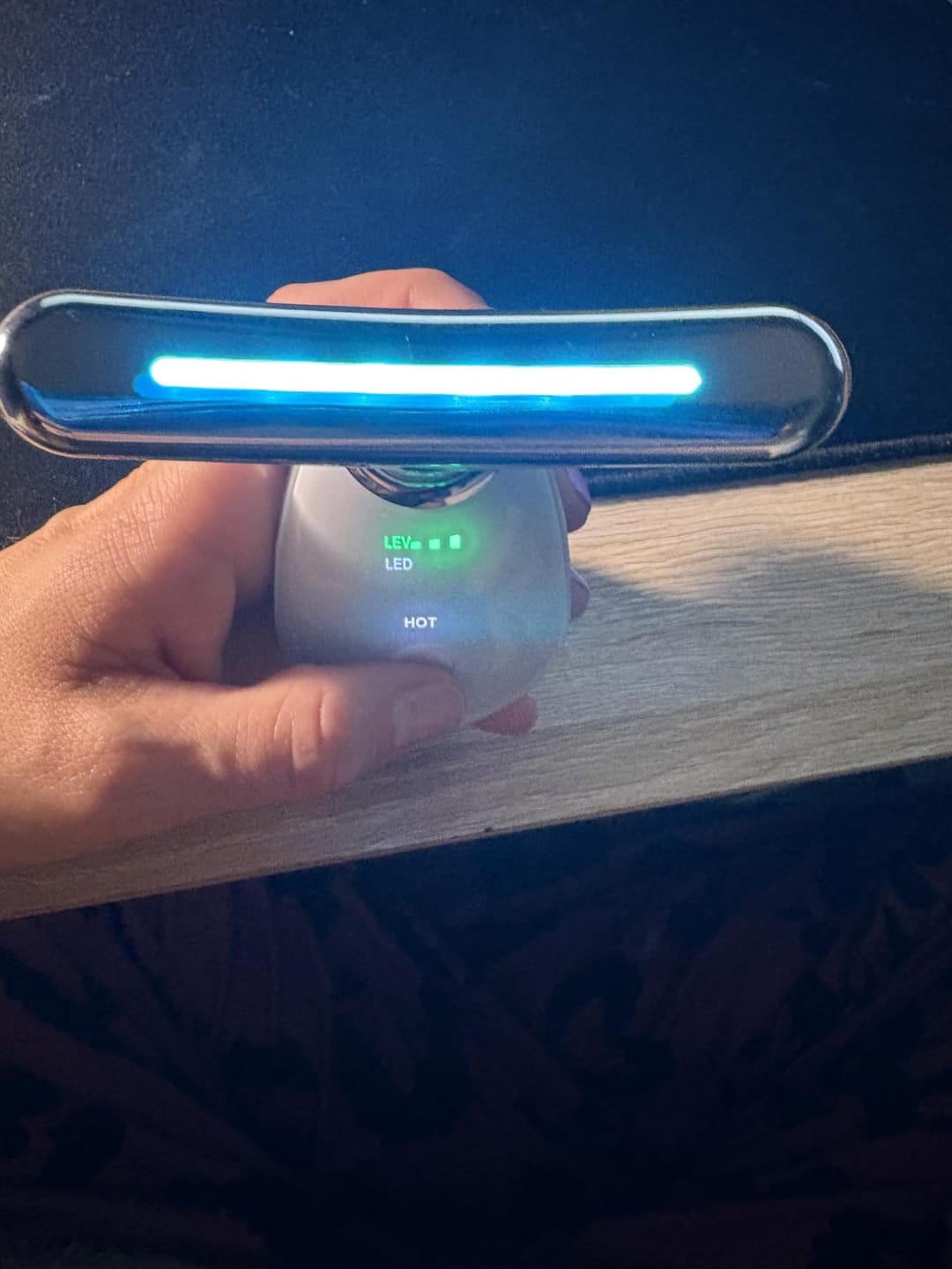 Customer photo review of Vibralift - Multifunktionel Nakke- og Ansigtsmassager med LED, Sonisk Vibration og Varme