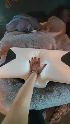 Customer photo review of DeepSleep Anti-Insomnia Pillow