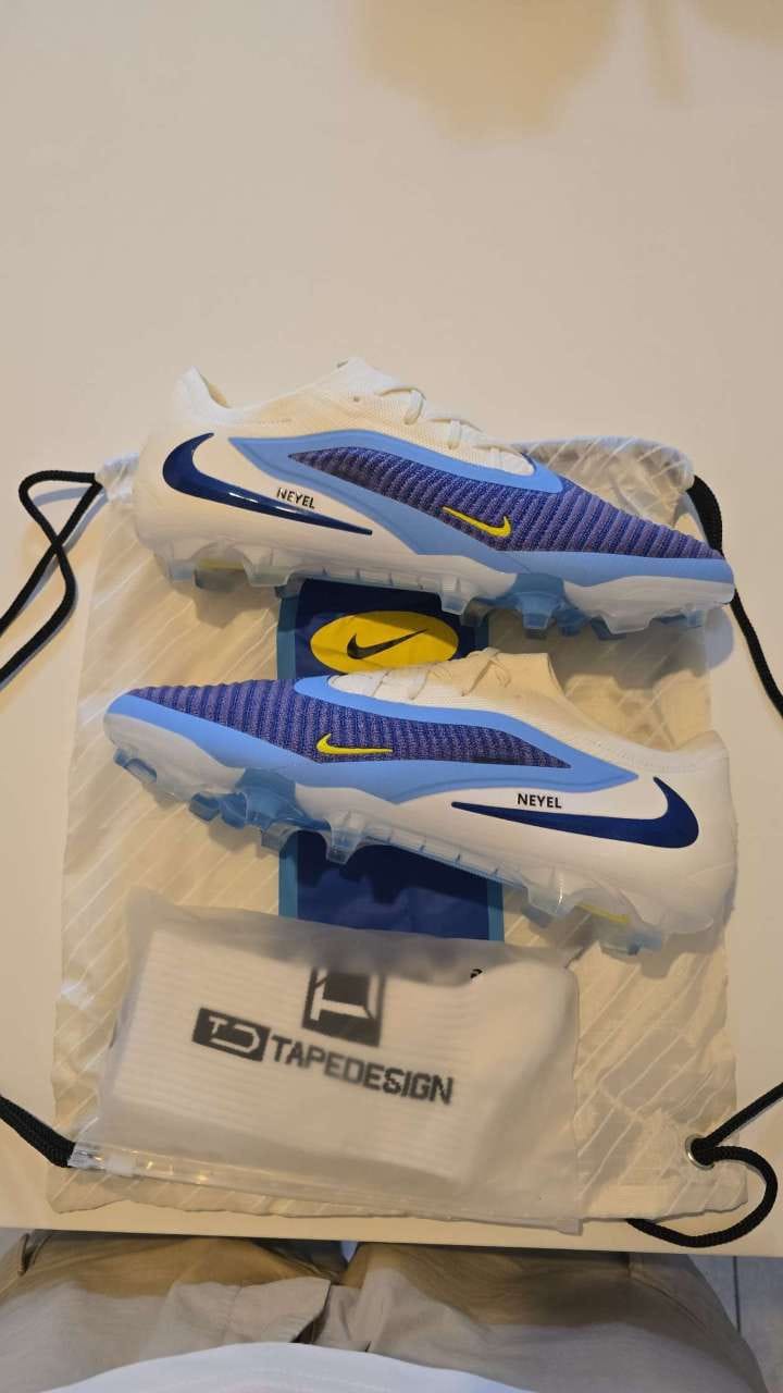 Customer photo review of Phantom 6 FG - Fear Nothing Bleu/Blanc/Jaune