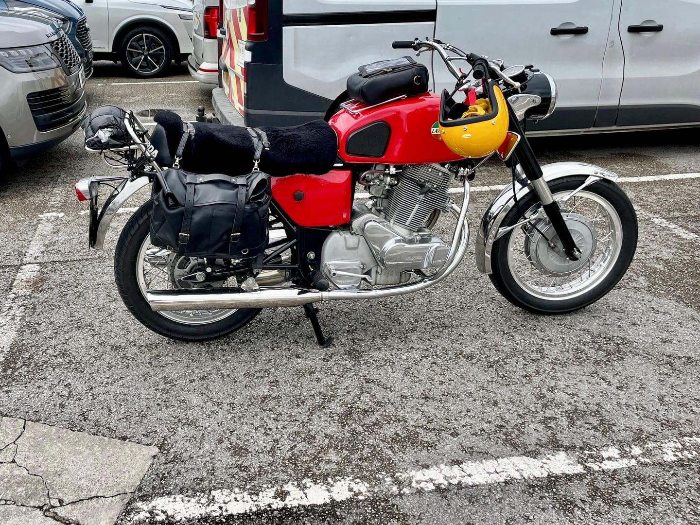 Customer photo review of outlaw saddlebag