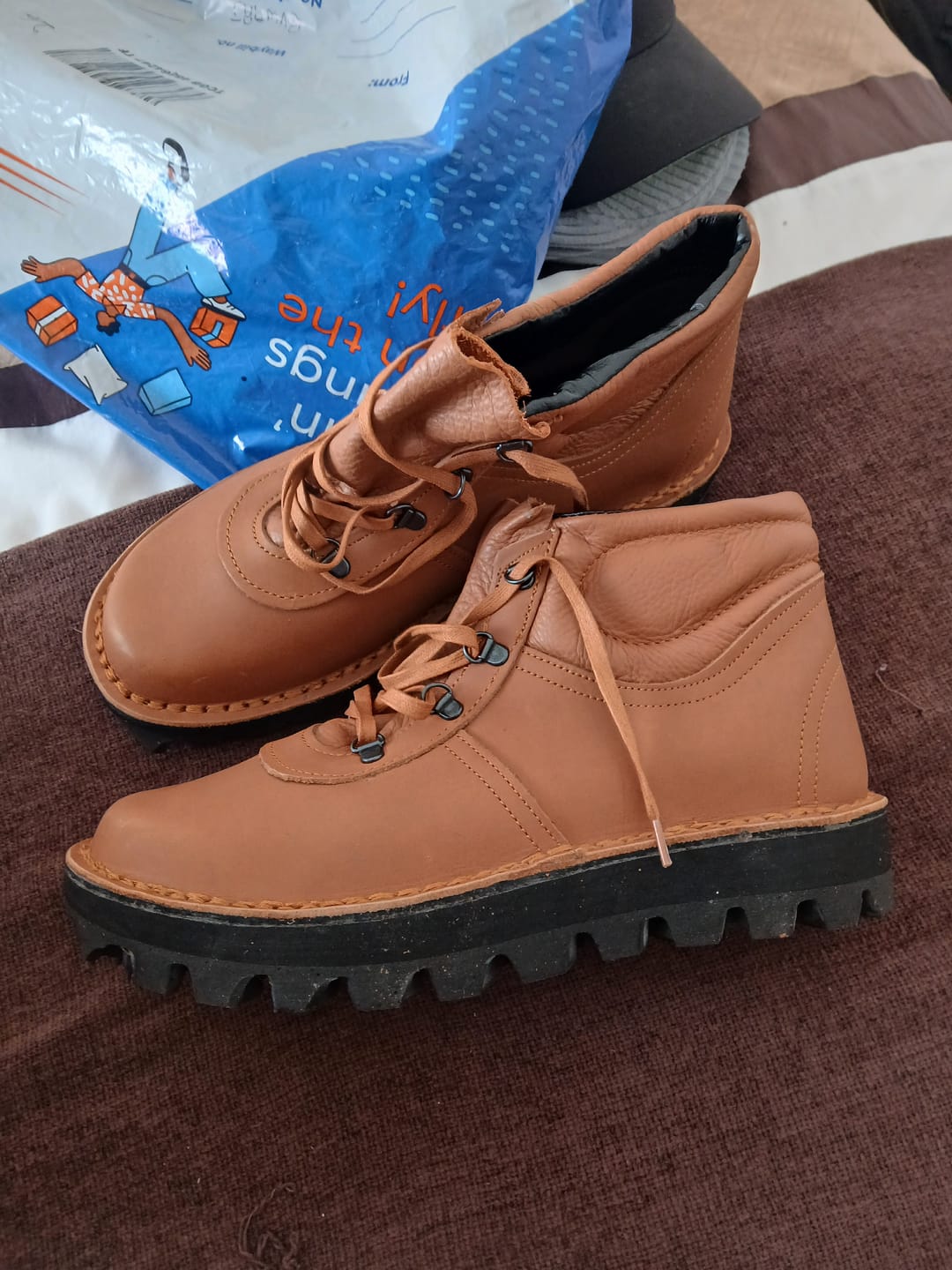 Customer photo review of 4by4 Trekker Vellies