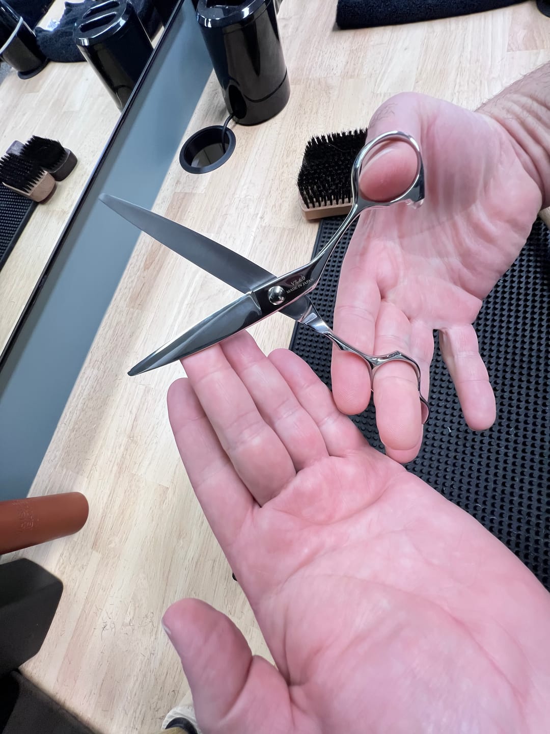 Customer photo review of Juntetsu Cobalt Apex Haircutting Shear