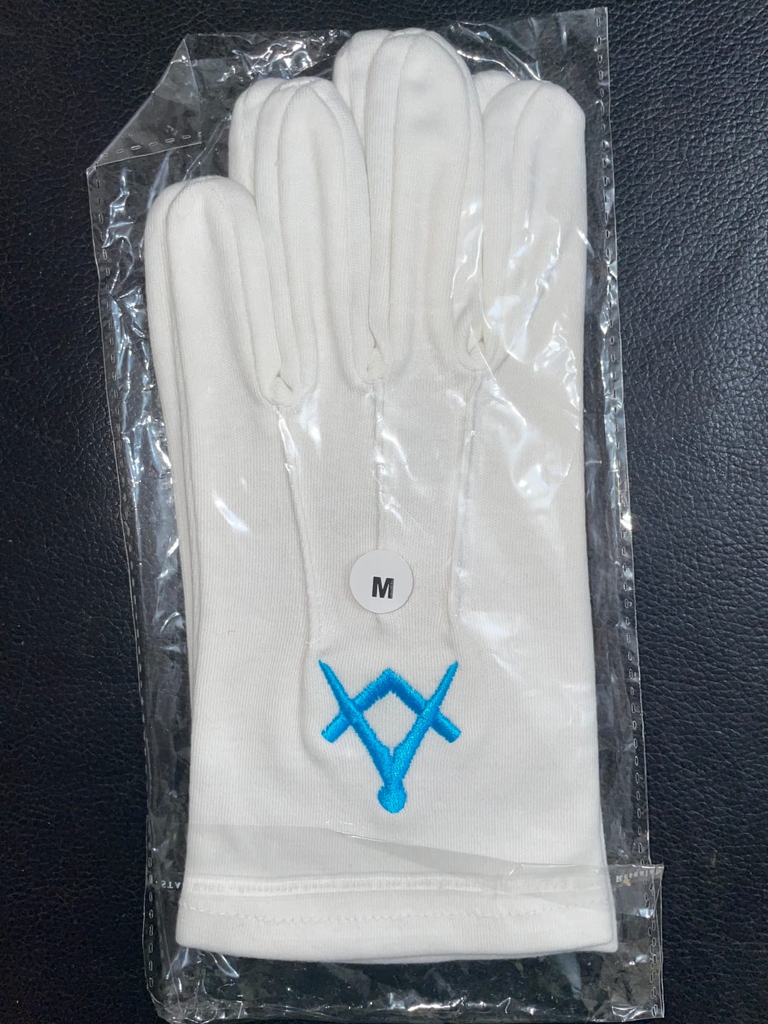 Customer photo review of Gants Maçonniques Équerre Compas Bleu – Sobriété et Symbolisme