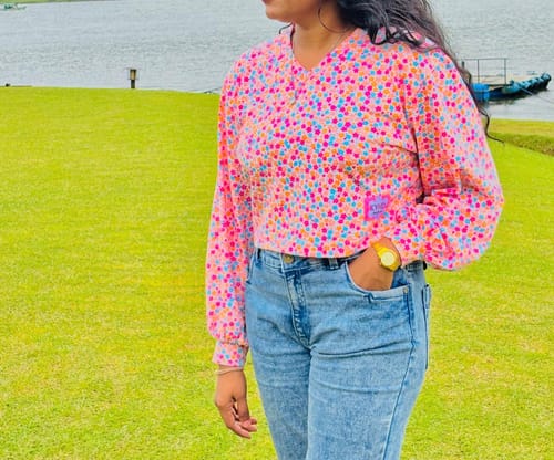 Customer photo review of Lil Miss Bloom Balloon Sleeve Crop Pullover