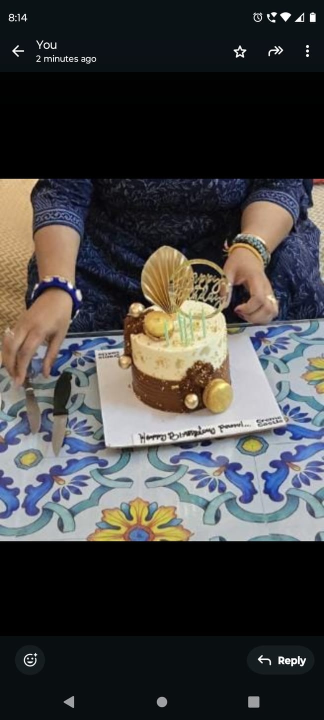 Customer photo review of Golden cake for boyfriend birthday