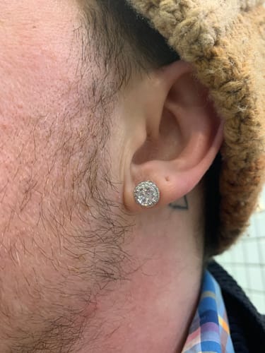 Customer photo review of Atlas Halo Studs(White Gold)