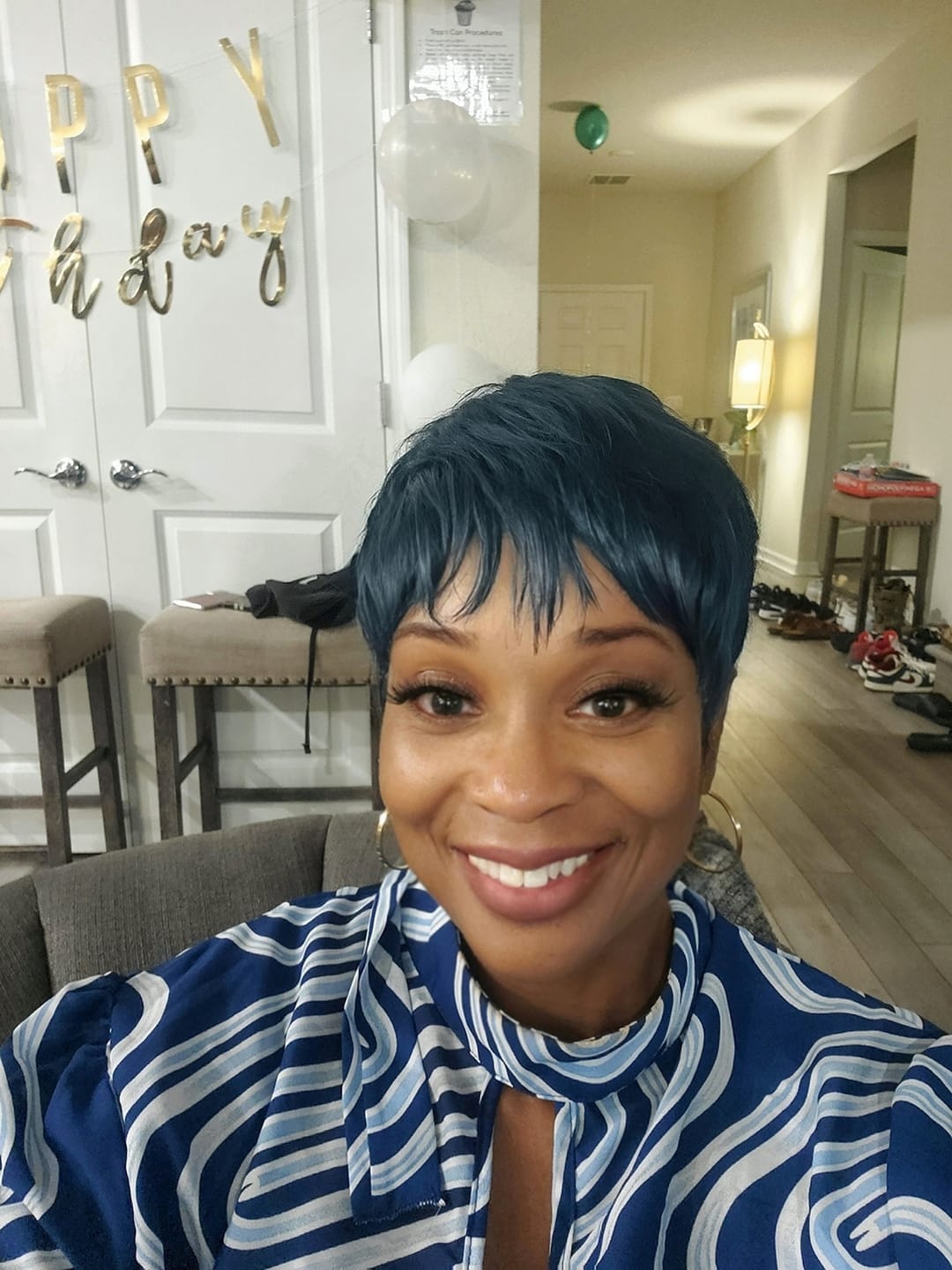 Customer photo review of Outre Wigpop Full Wig - LACEY