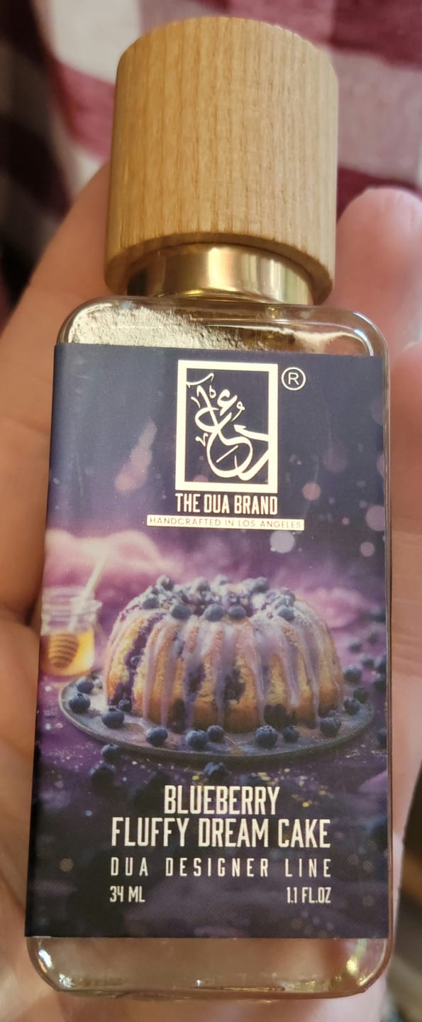 Customer photo review of Blueberry Fluffy Dream Cake