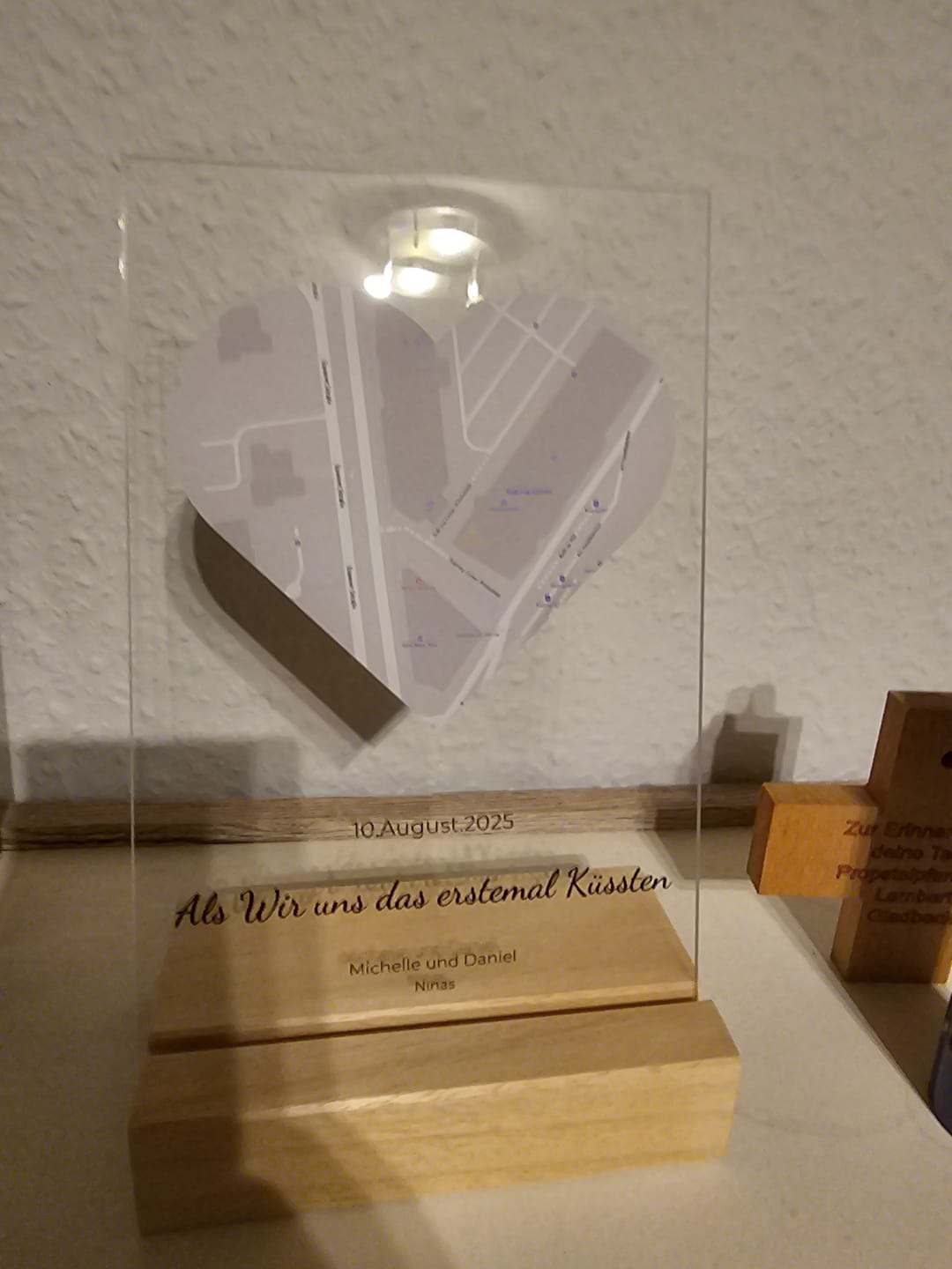 Customer photo review of "Unser Ereignis" - Personalisierte Acryltafel