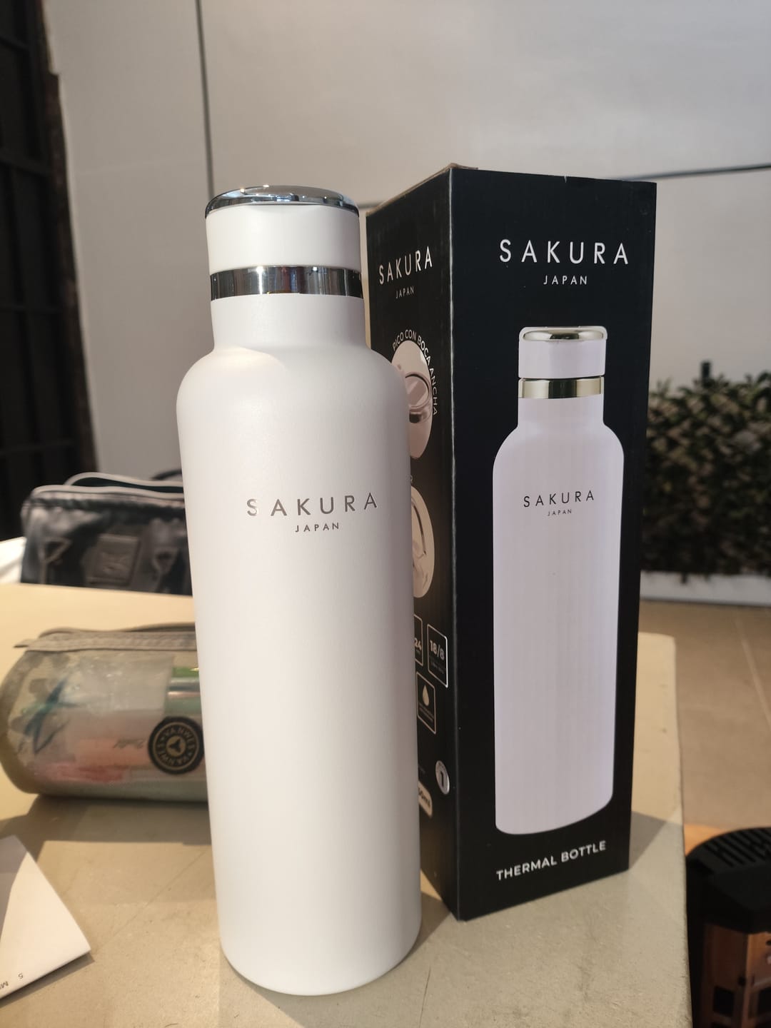 Customer photo review of Botella Térmica Sakura Acero Inoxidable 750 Ml Blanca Mate