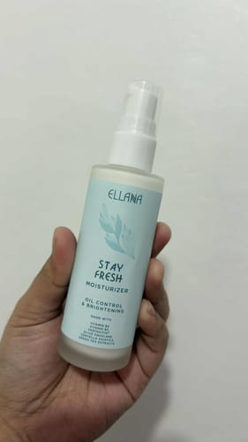 Customer photo review of Stay Fresh Moisturizer Controls Oil and Brightens