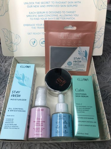 Customer photo review of Stay Fresh Moisturizer Controls Oil and Brightens