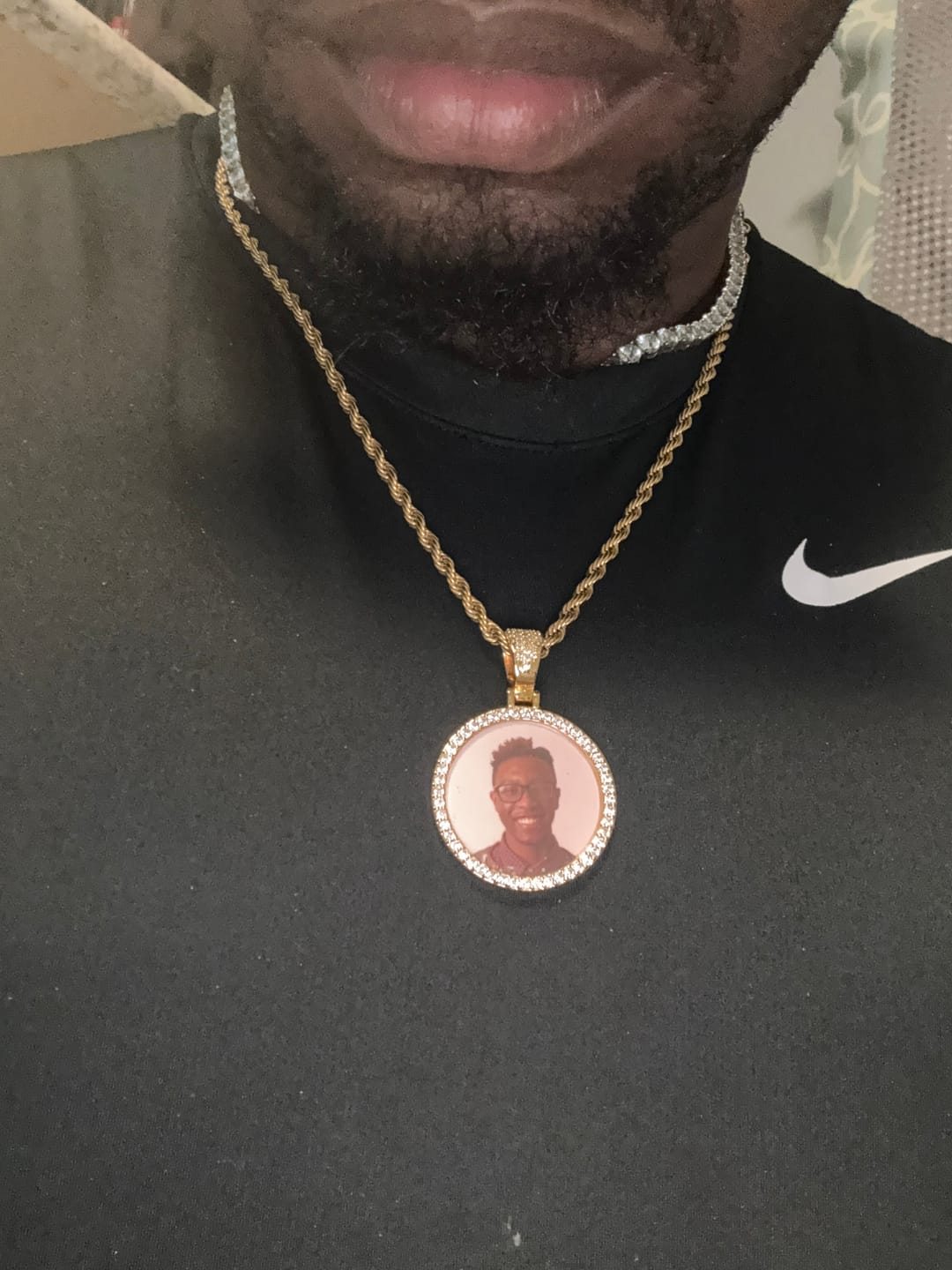 Customer photo review of Single Row Custom Image Circle Pendant