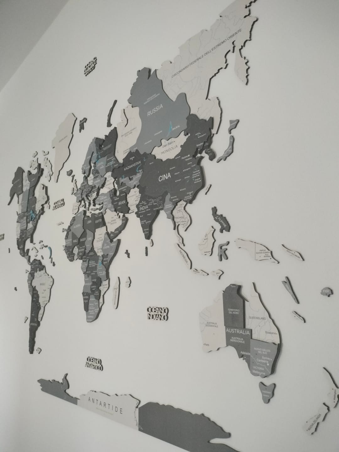 Customer photo review of 3D Wooden World Map Nordik