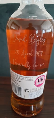 Customer photo review of Loch Lomond Original Engraved Personalised Whisky Bottle