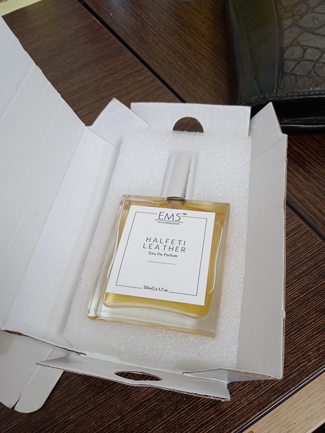 Customer photo review of Halfeti leather | Eau De Parfum