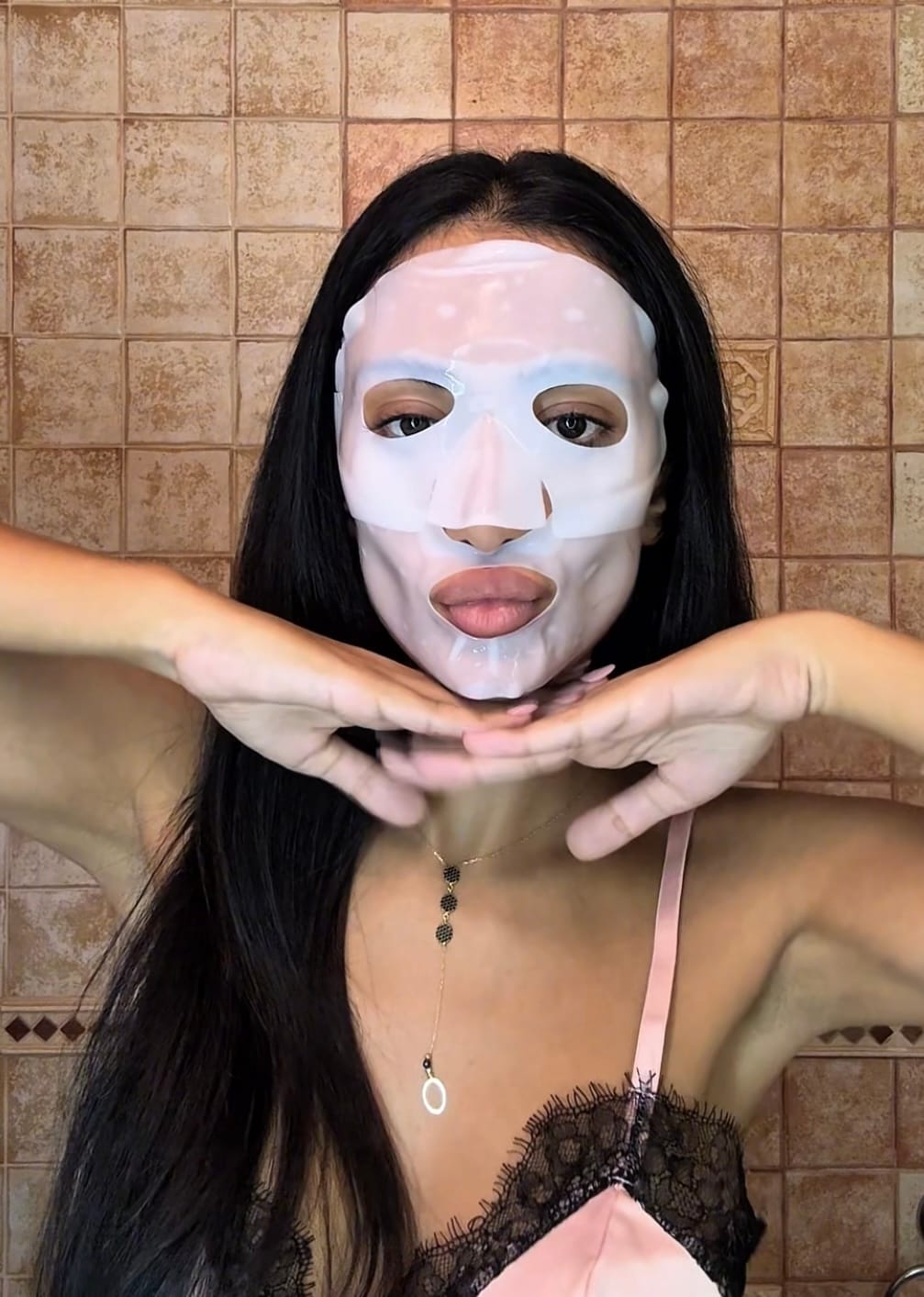Customer photo review of Glow & Hydration Collagen Face Mask