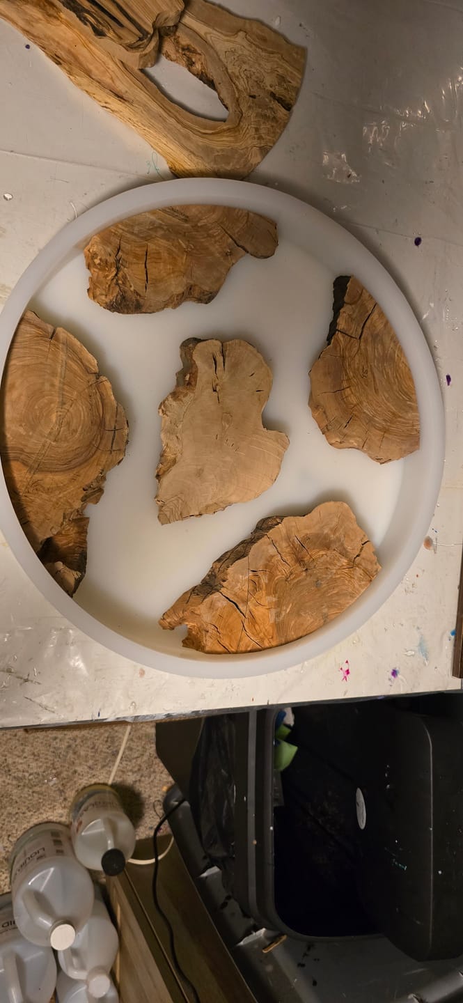 Customer photo review of 18" Round x 2" Deep Silicone Mold For Epoxy Resin
