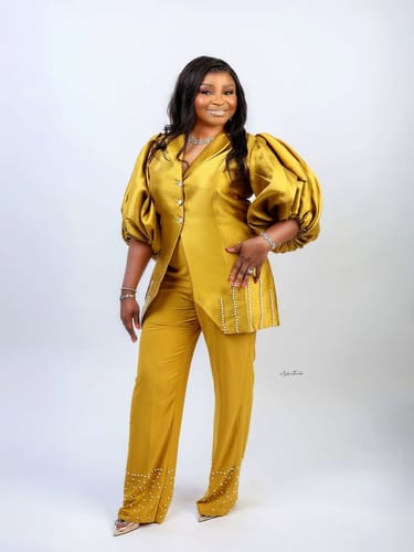 Customer photo review of Leah Blazer 3 Piece Set