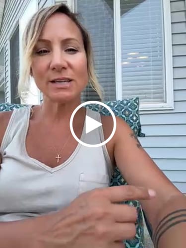 Customer video review of Besque™ Magic Body Oil - 100ml
