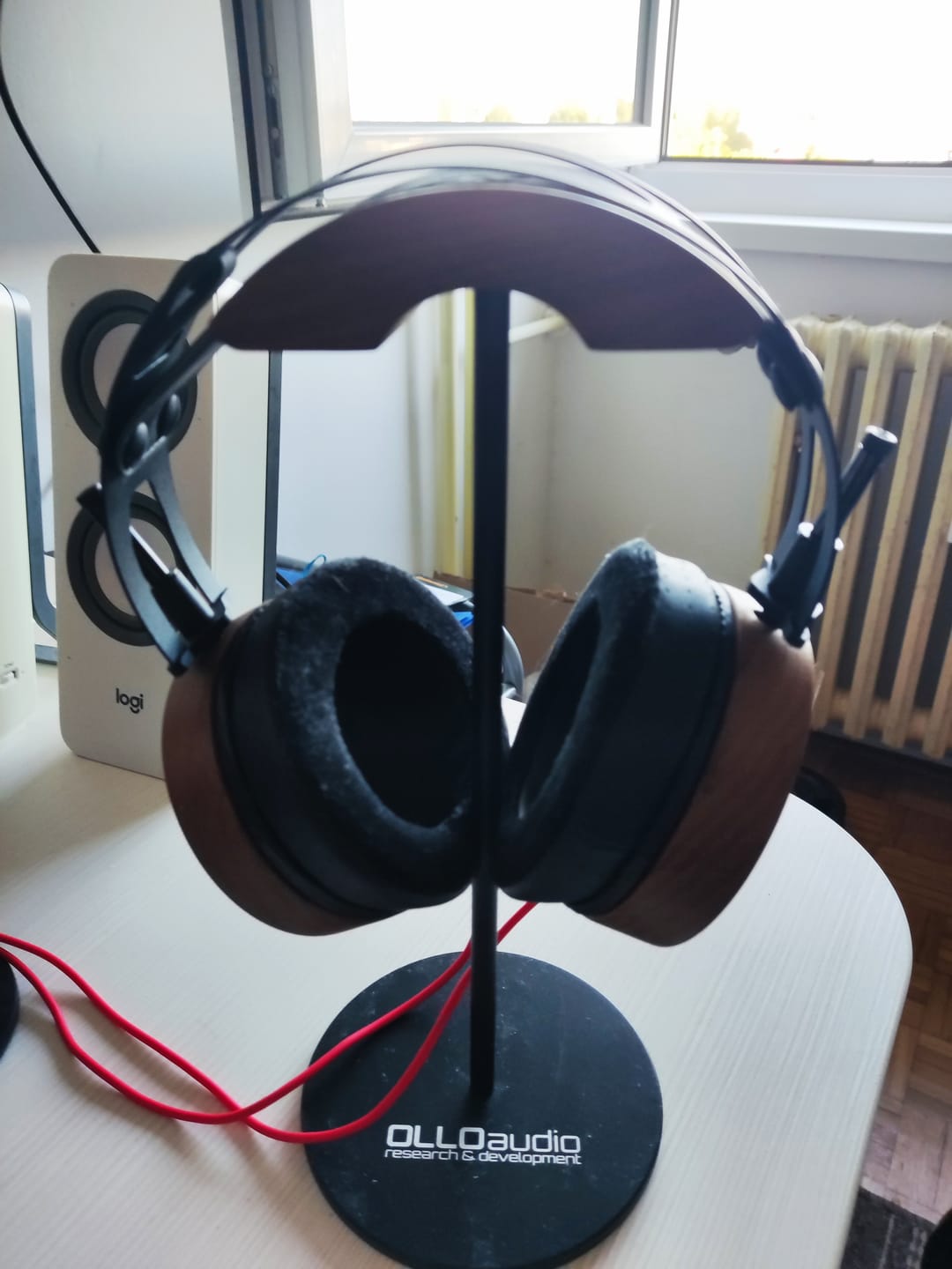 Customer photo review of Headphones stand