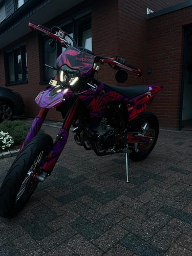 Customer photo review of MONSTER - GRAPHICS KIT