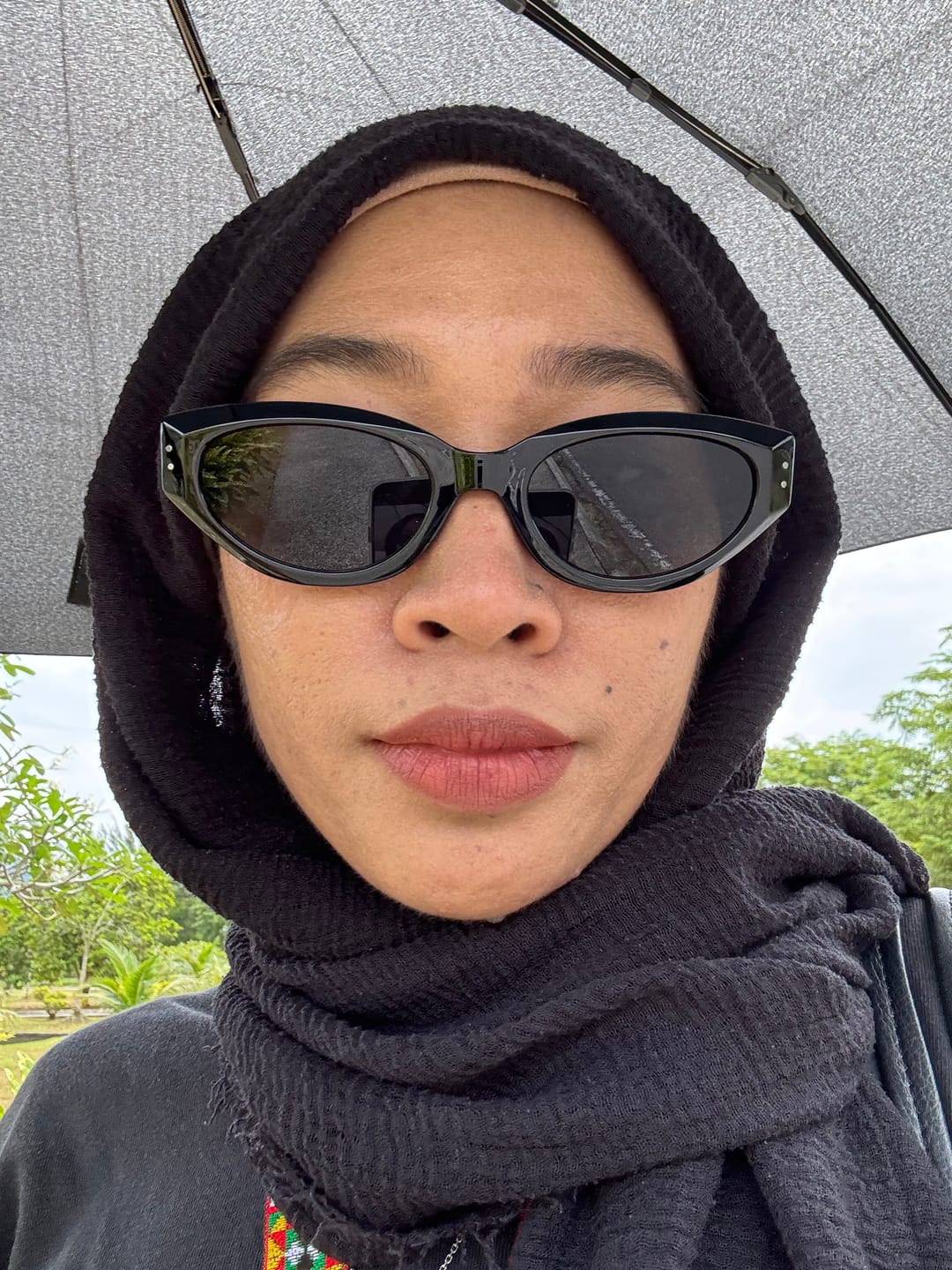 Customer photo review of Kyoto Oval Framed Sunglasses