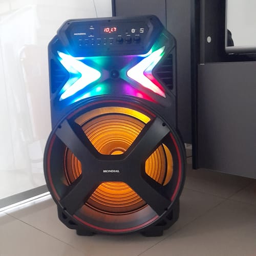 Customer photo review of Caixa De Som Amplificada Mondial Connect Lights Plus Cm-700