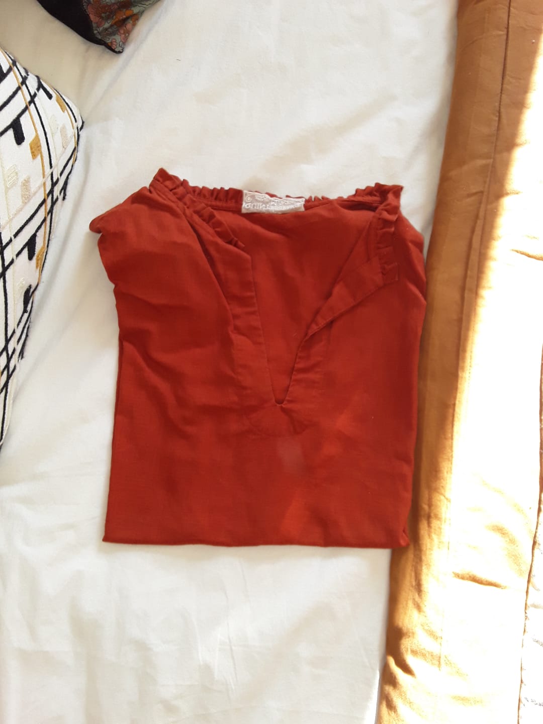 Customer photo review of Blouse Ernestine en lin orange crépuscule