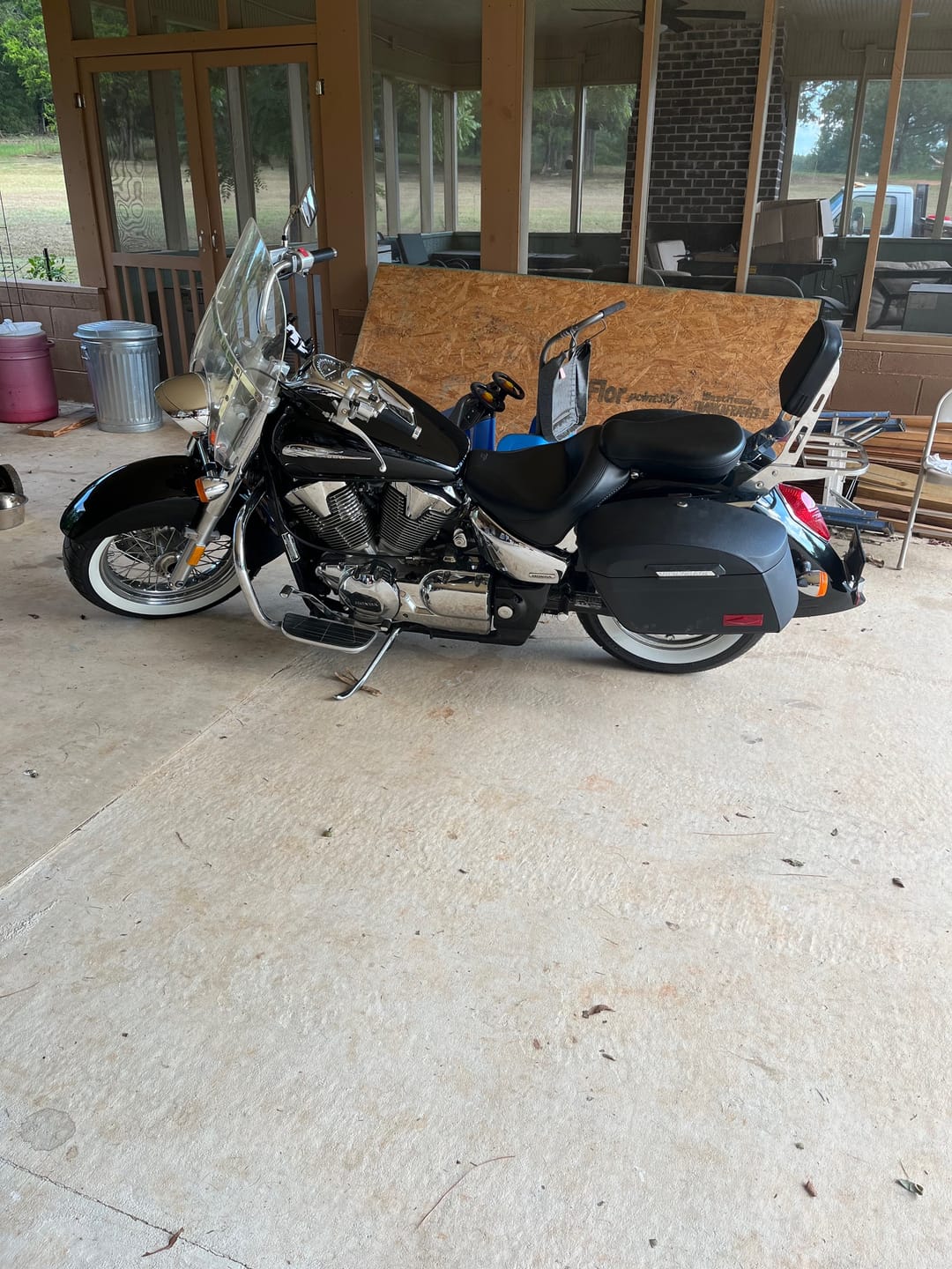 Customer photo review of Viking Saddlebags Quick Disconnect System For Honda VTX