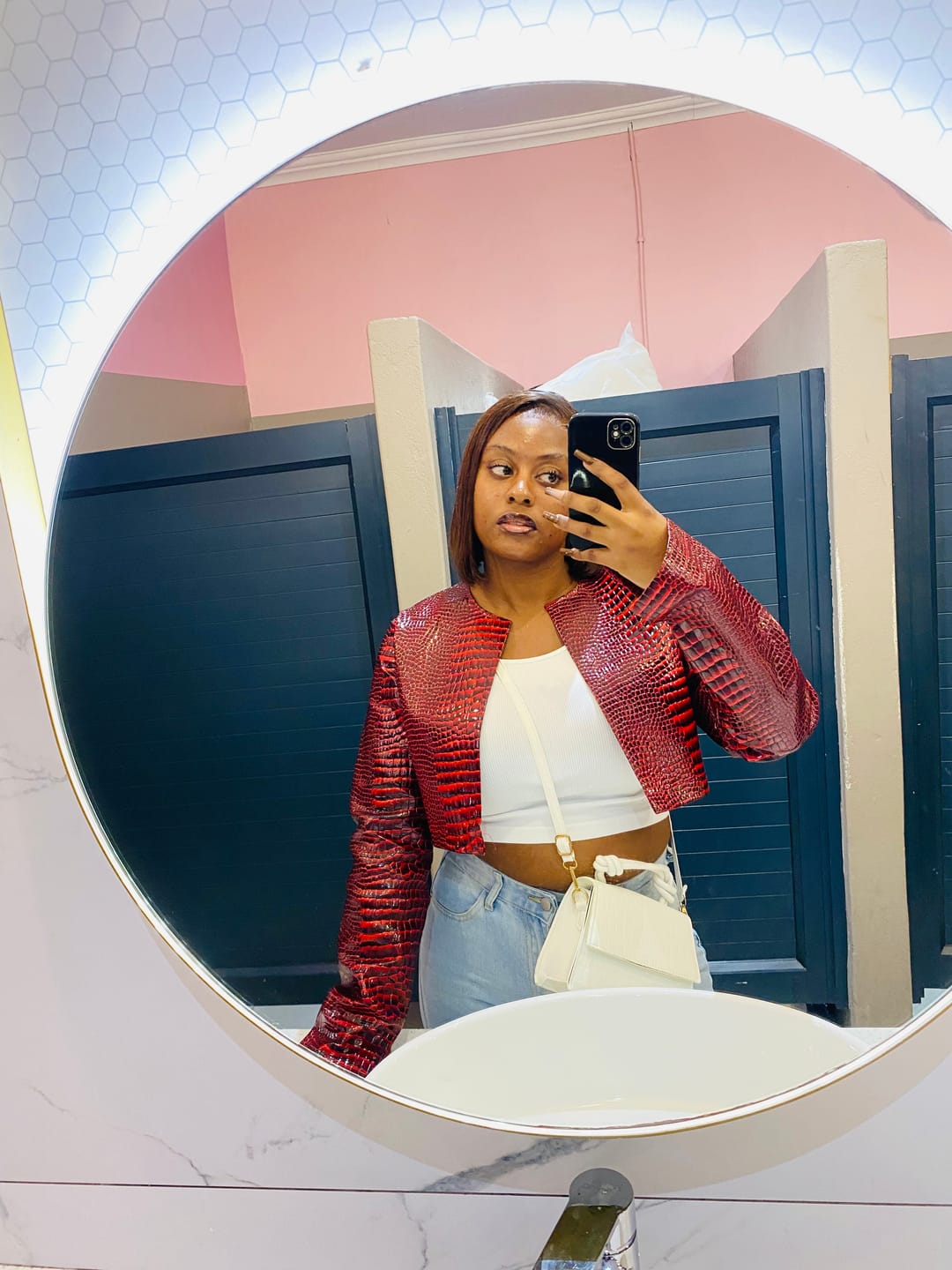 Customer photo review of Chocolate Brown Double Drawn Frontal Bob Wigs