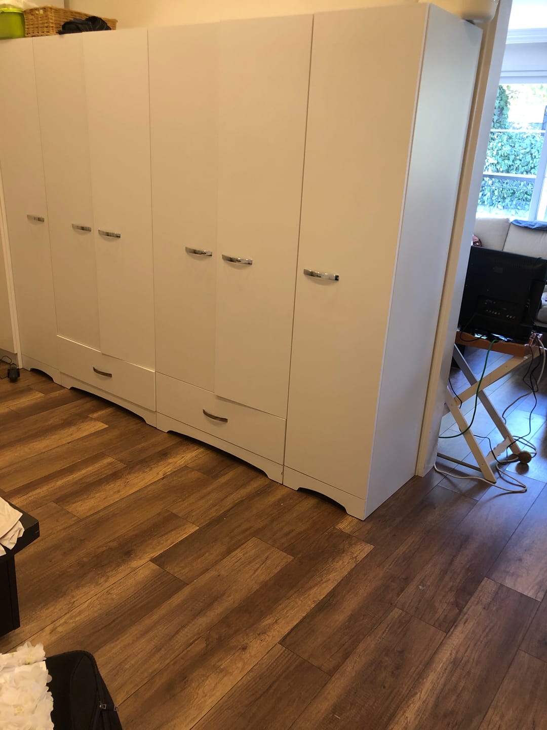 Customer photo review of Rani F4 Geniş Gardırop Elbise Dolabı 6 Kapaklı 2 Çekmeceli 12 Raflı 2 Askılı Tek Modül Beyaz