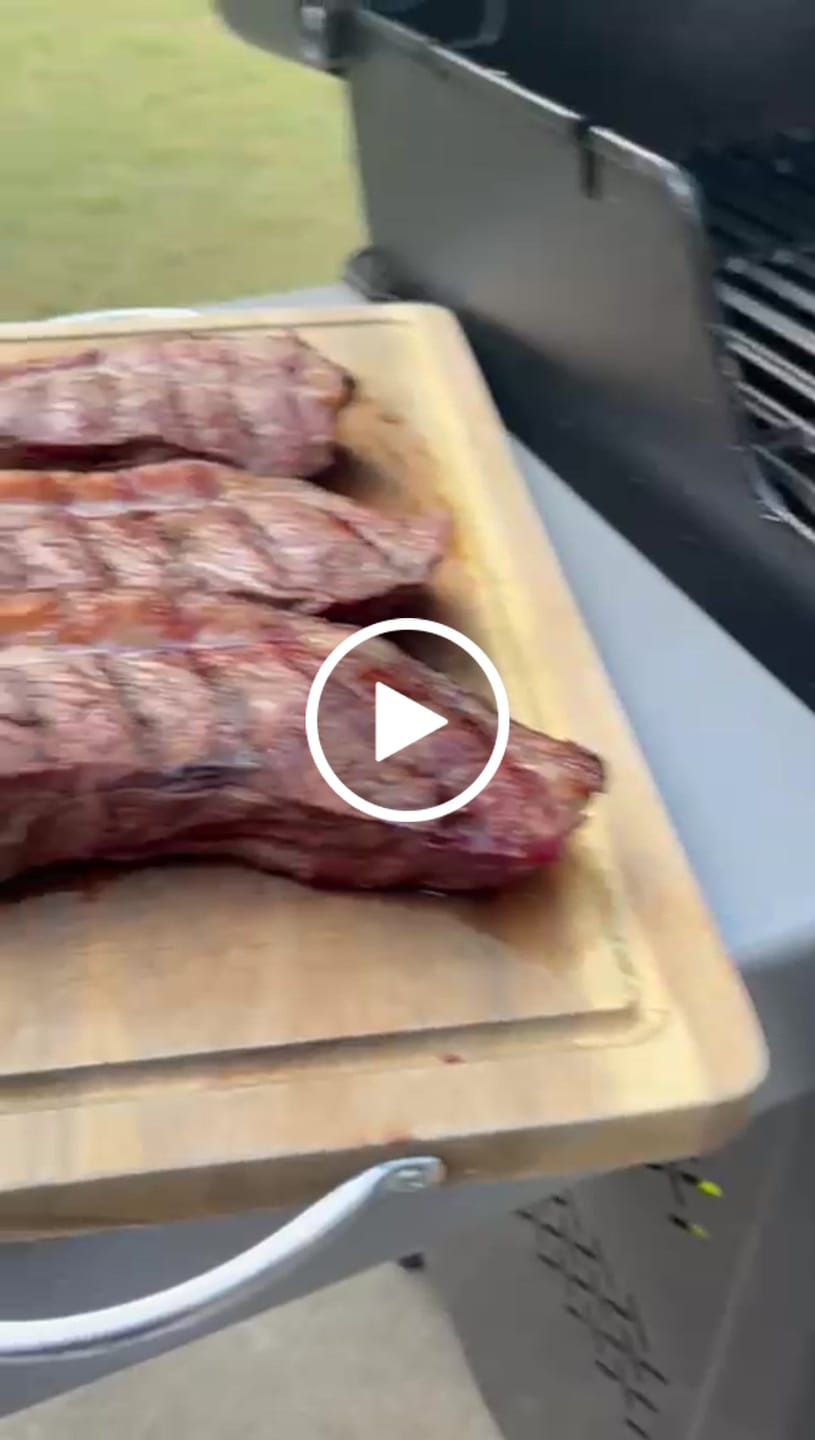 Customer video review of Grill Brush w/ Scraper