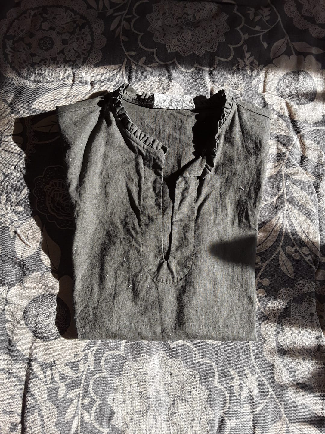 Customer photo review of Blouse Ernestine lin kaki