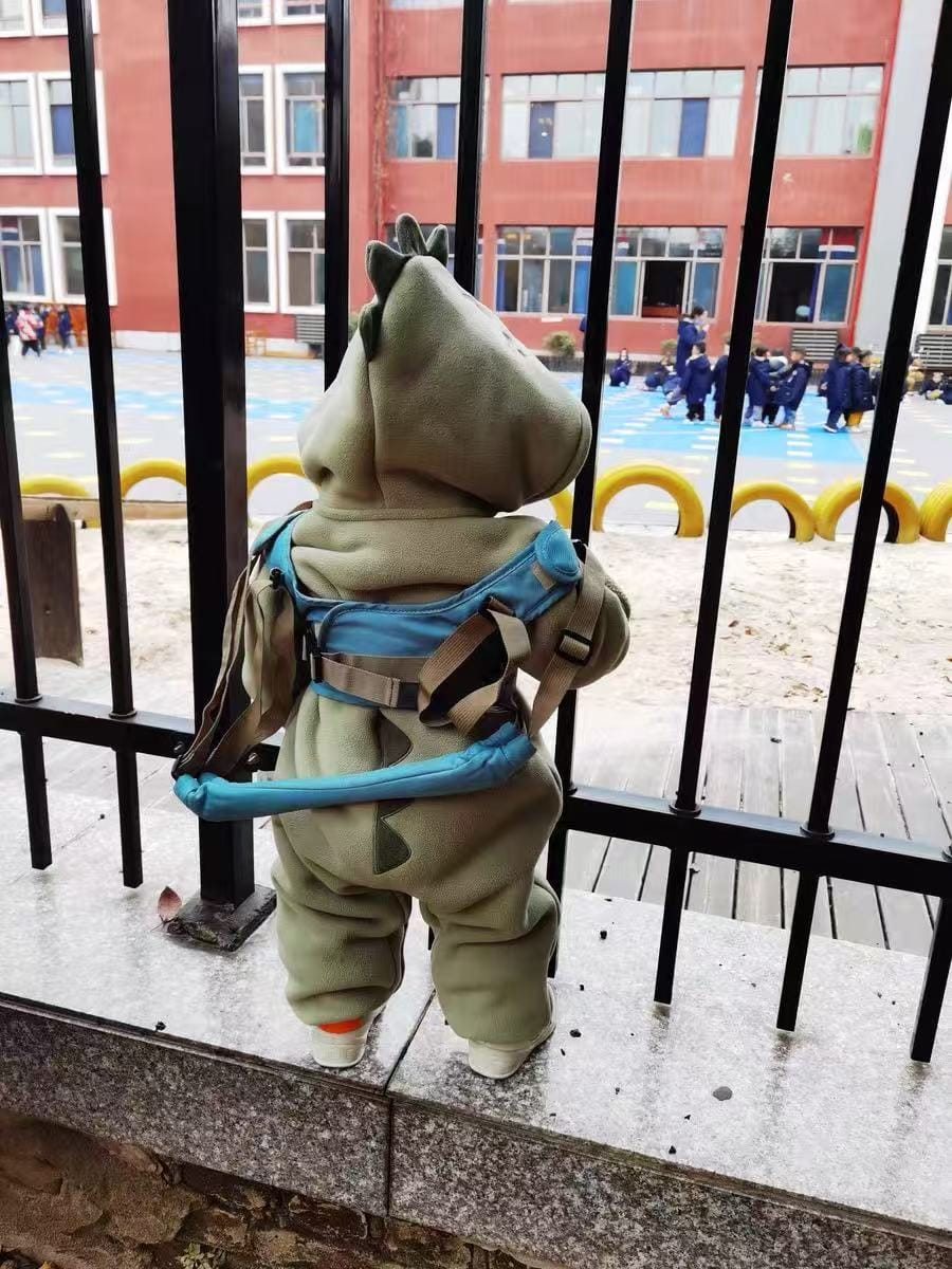 Customer photo review of Dave&Bella Baby Girls/Boys Autumn Zoo Series Soft Fleece One-Pieces Romper