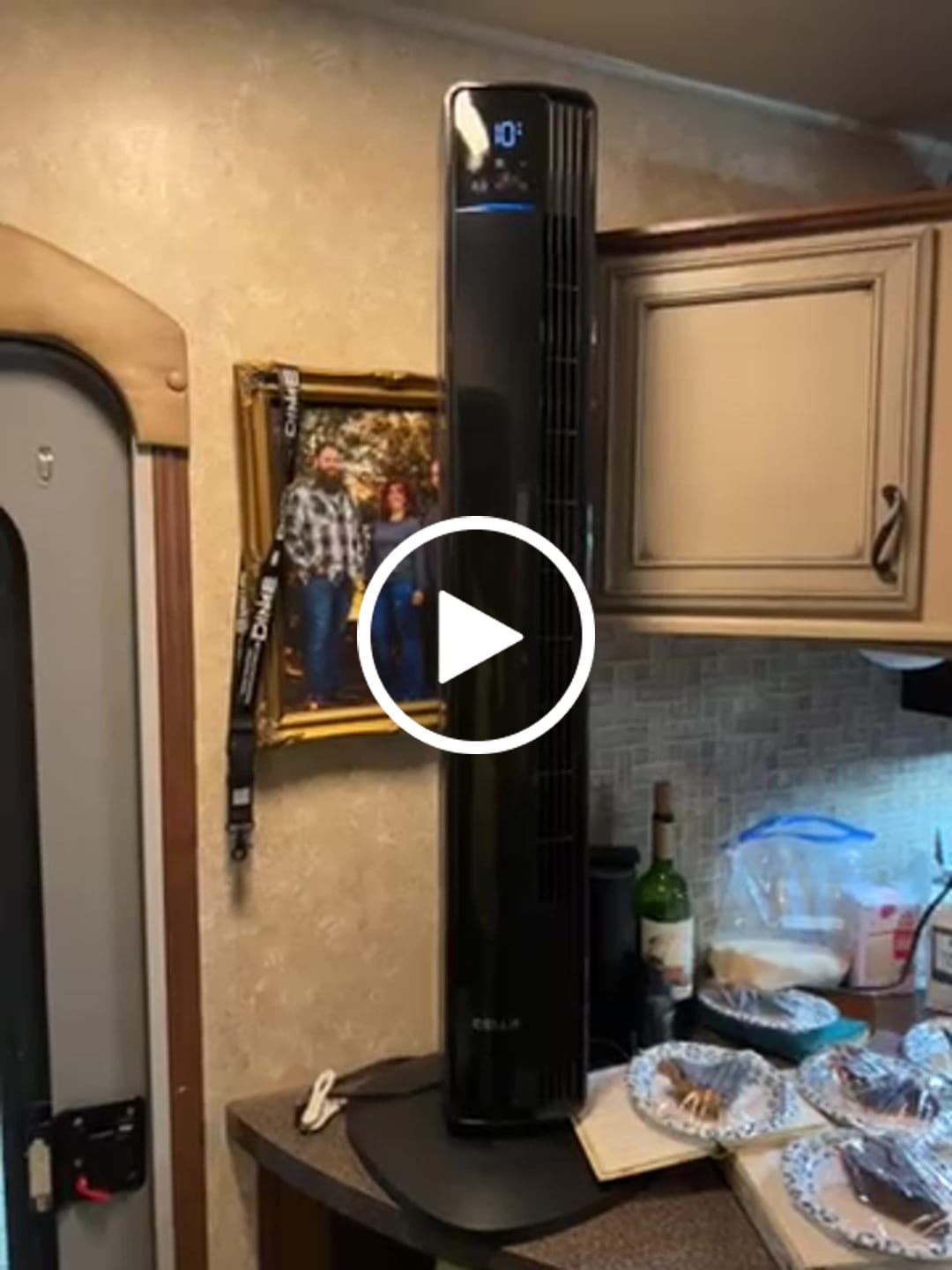 Customer video review of DELLA 42" Ultra Quiet Smart Tower Fan with Voice/APP/Remote Control