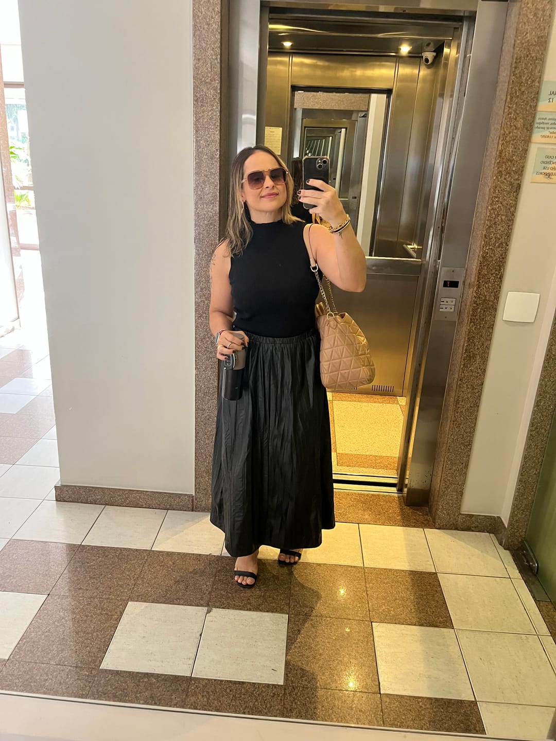Customer photo review of Óculos Messina