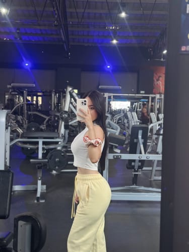 Customer photo review of W246 Signature Joggers