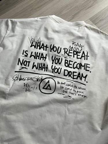 Customer photo review of RAW T-shirt Écru