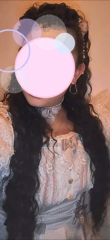 Customer photo review of Water Wave Kanekalon Ponytail Clip-In Drawstring — Black | KIMLUD