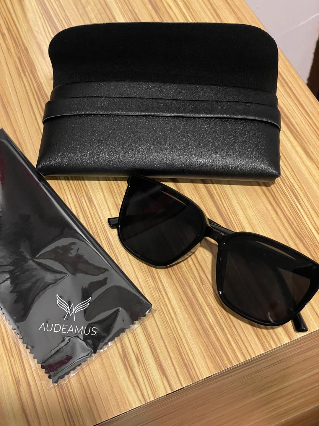 Customer photo review of Taylor Rectangular Framed Sunglasses