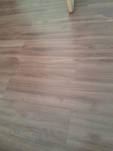 Nosipho M. review of 🔥 TINICOO Peel & Stick PVC Flooring – Waterproof, Fireproof & DIY in Minutes (5m²)-FD818 image 1 out of 1
