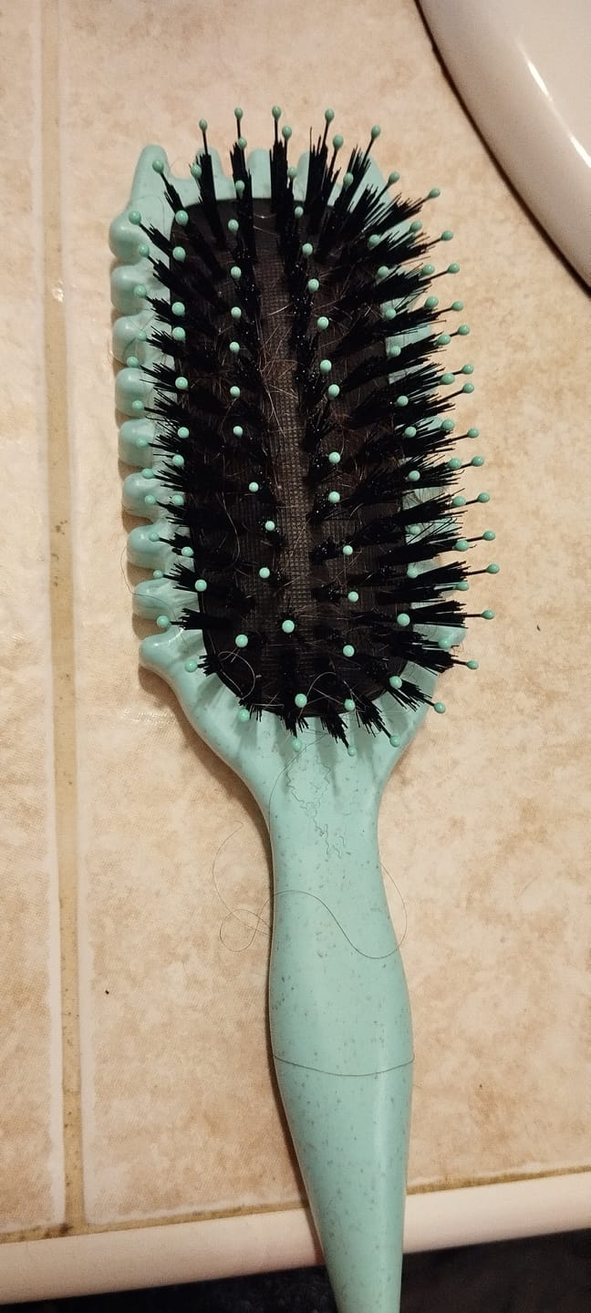Customer photo review of Bounce Curl Define Styling Brush