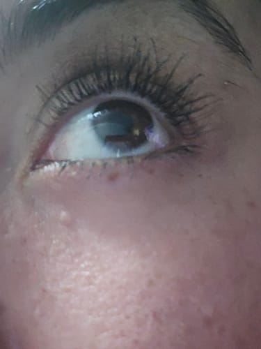 Customer photo review of Suero para pestañas y cejas