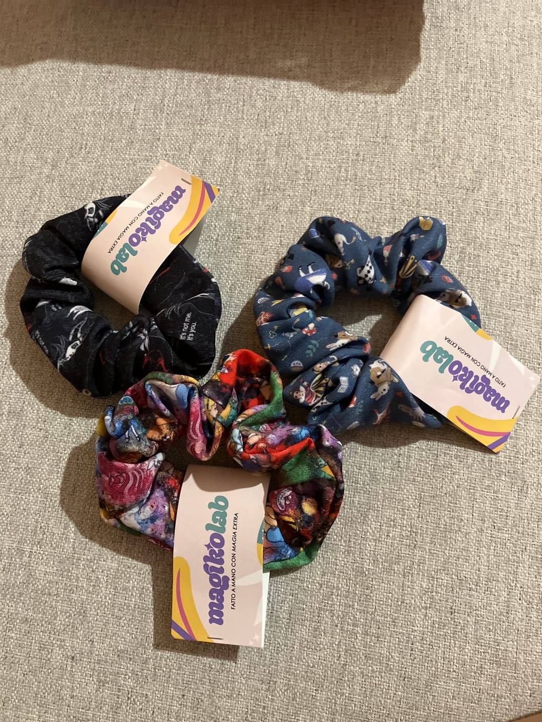 Customer photo review of SCRUNCHIE ALICE WATERCOLOR