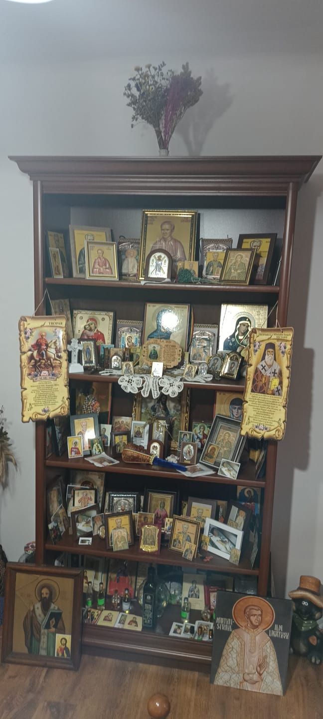 Customer photo review of Biblioteca KENT REGAL, castan, PAL, 110x43x205 cm
