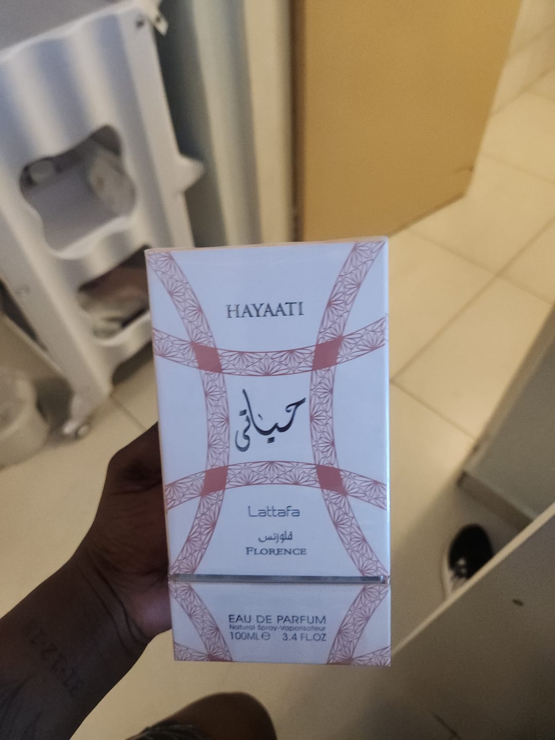 Customer photo review of Hayaati Florence lattafa perfumes 100ml