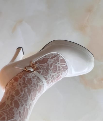 Customer photo review of Black French pointed high heels