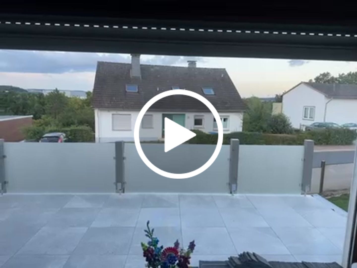 Customer video review of Sichtschutz Glas - Windschutz - Glaszaun Vollsatiniert PG3