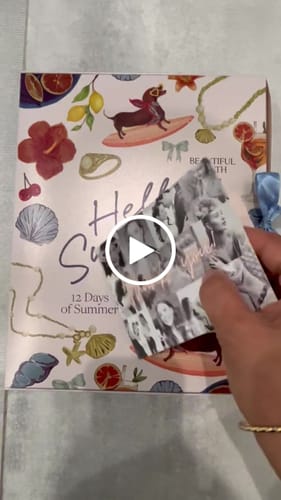 Customer video review of Summer Box Any 12 Packaging